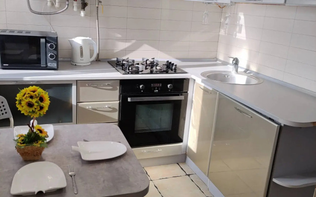 Na Atamanskaya 60A Flat