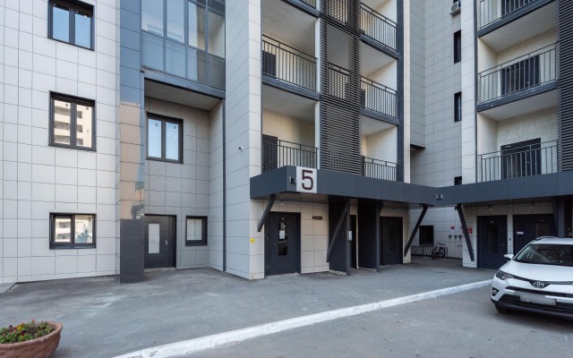 S Dizaynerskim Remontom Apartments