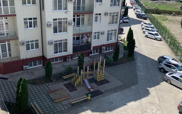 Novomihalovskaya Flat
