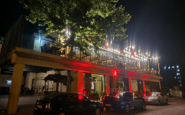 Квартира 3-комнатная квартира у метро