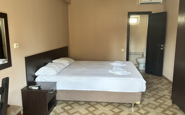 LavHouse Guest House
