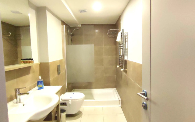 Galata World Hotel