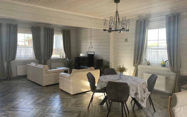 Частный дом на улице Суворова 11