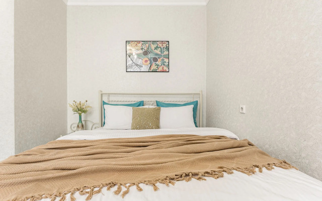 Апартаменты однокомнатные на ул.Бурнаковской 81, м.Сова-Дом