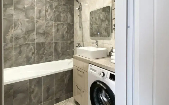 Апартаменты с кроватью 180 см, ванной и панорамными окнами, 17 этаж