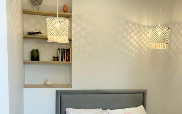 Na Ulitse Akatsiy 34k9 Apartments