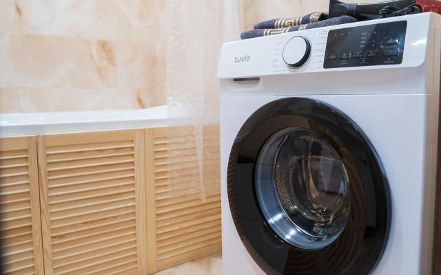 Квартира Просторная Двухкомнатная Natali на метро Пражская