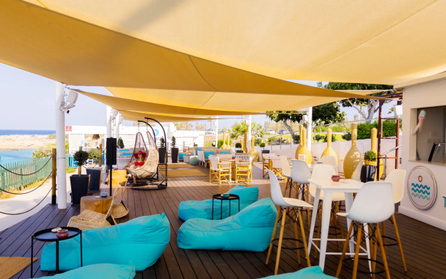 Отель Cavo Maris Beach