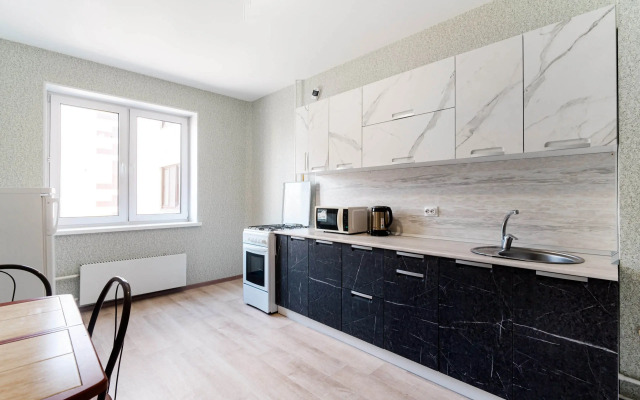 V Novom Dome Flat
