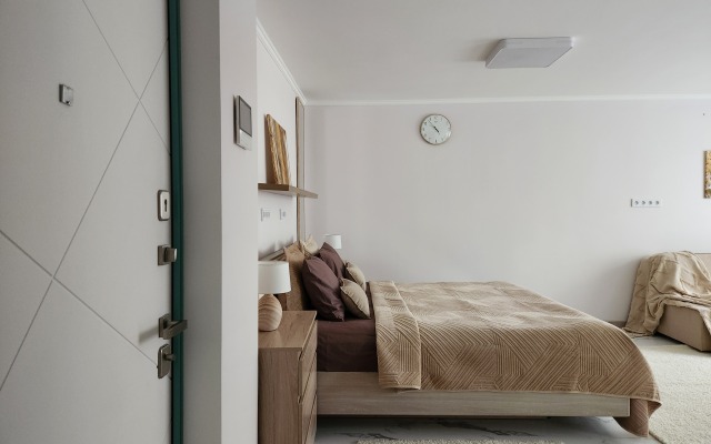Tolstoy Donskaya Flat