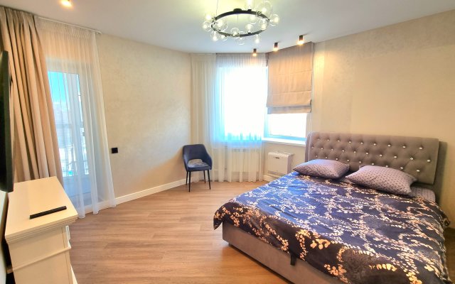 Elitnye Tryohkomnatnye Dizaynerskiye Na Volochaevskaya 87 Apartments