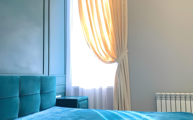 S Dizajnerskim Remontom Na 65 Let Pobedyi Apartments