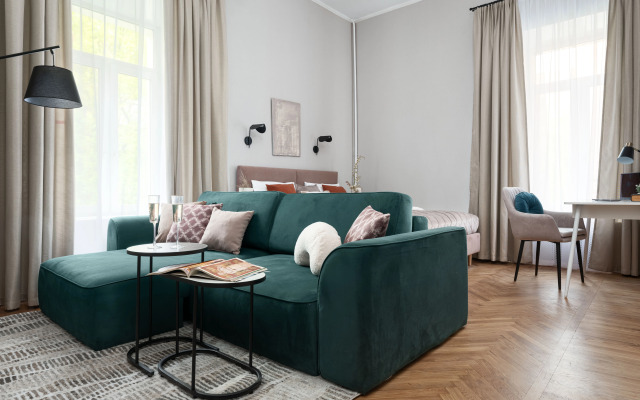 Квартира GM Apartments Четырехкомнатные с двумя санузлами