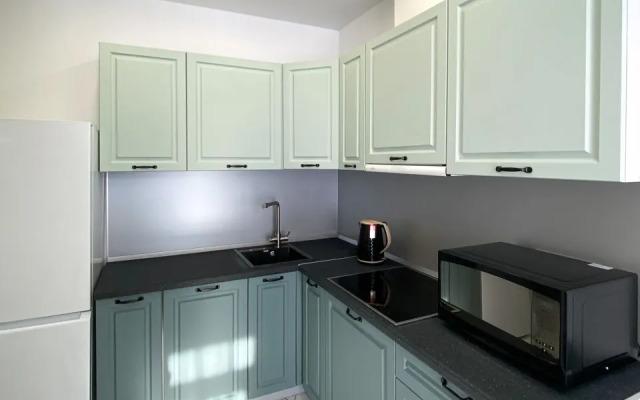 Апартаменты-студия 30 кв.м. с кроватью и балконом, 15 этаж