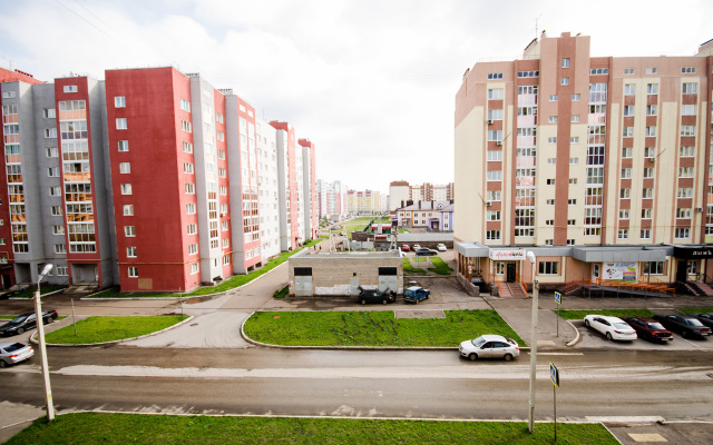 Kvartirnyij Vopros Na Artema 64 Apartments