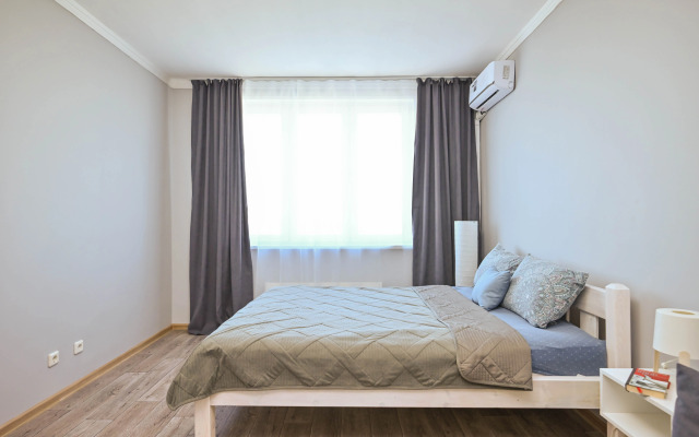 Uyutnaya S Dizaynerskim Remontom I Shikarnym Vidom Flat