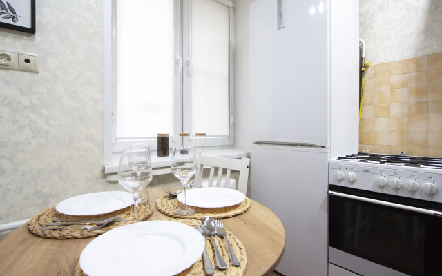 Trekhkomnatnaya S Izolirovannymi Komnatami Na Kievskoy Flat