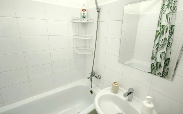 Odnushka Neonovaya Disko Flat