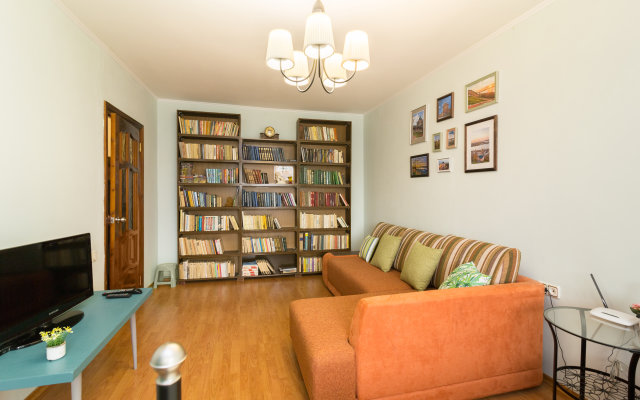 Апартаменты двухкомнатные в центре на ул.Горького 152. Сова-Дом