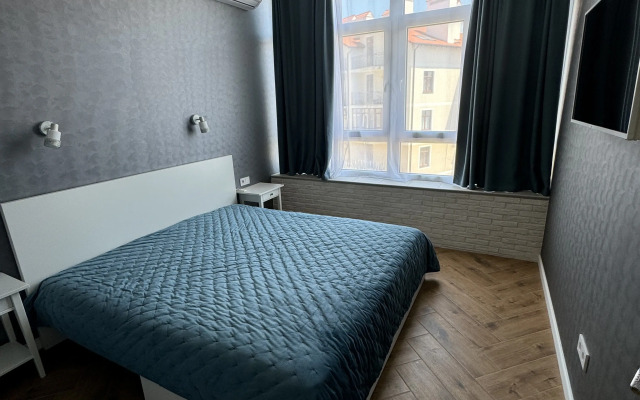 Stilnaya Yevrodvushka S Balkonom Apartments