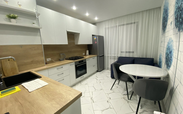 Апартаменты Семейные трехкомнатные на Свердлова