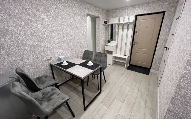 S Khoroshim Remontom Apartament