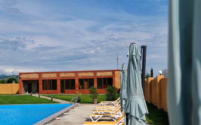 Burki Castle & Cellar Hotel