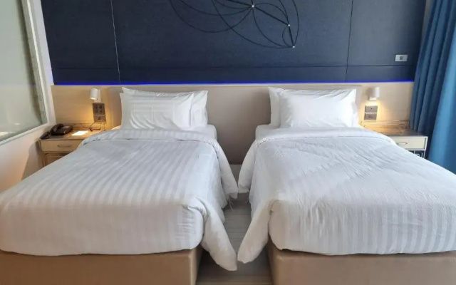 The Pattaya Discovery Beach Hotel Pattaya