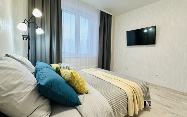 Uyutnaya Evro-dvukhkomnatnaya na 23 etazhe Flat