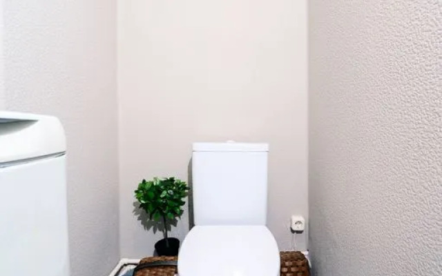 Flat  on Dobrolyubova 1