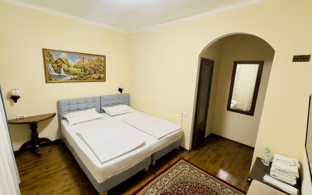 Samarkand Travel Hotel