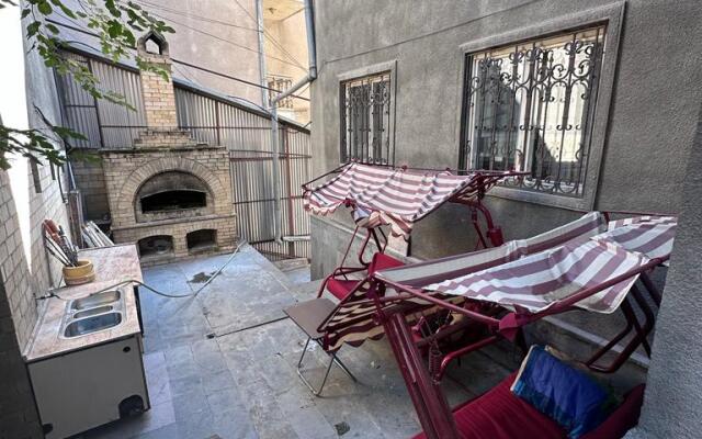 Aram Guest house