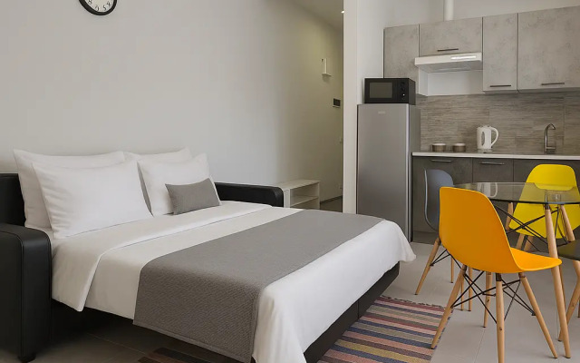 Квартира Студия с витражными окнами с видом на лес и горы