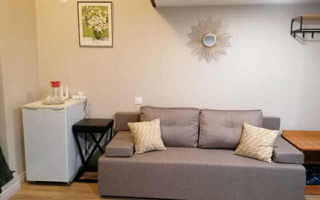 Na Avtomotornoy Apartments