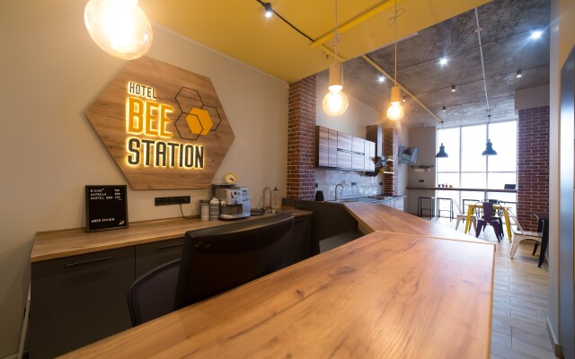 Bee Station Hotel