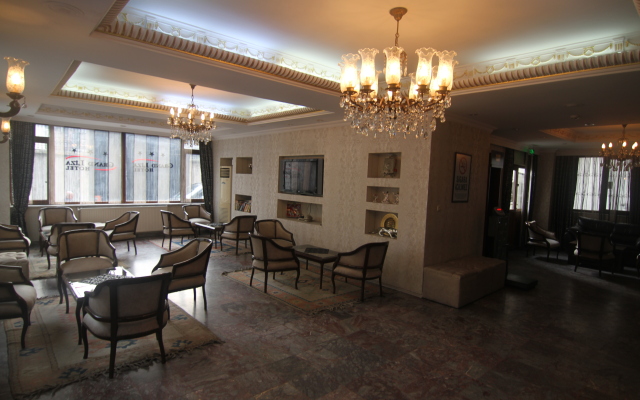 Grand Liza Hotel