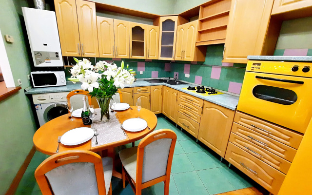 Апартаменты 4 метра над Уровнем Неба Alex