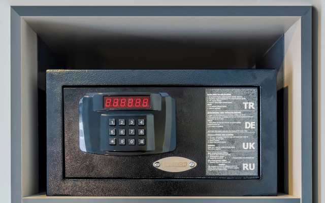 Отель Solin Airport Hotel