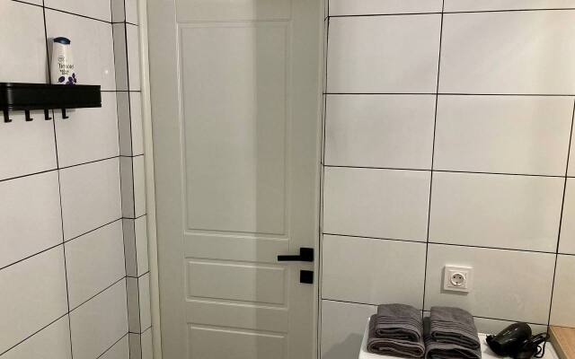 Uyutnaya Kvartira-Studiya S Mangalnoj Zonoj Apartments