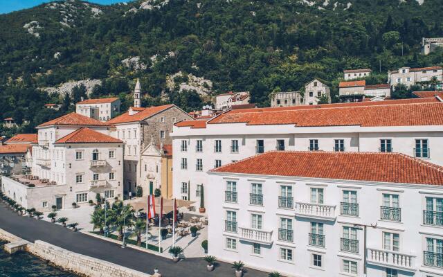 Heritage Grand Perast