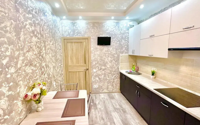 So Vsemi Udobstvami Apartments