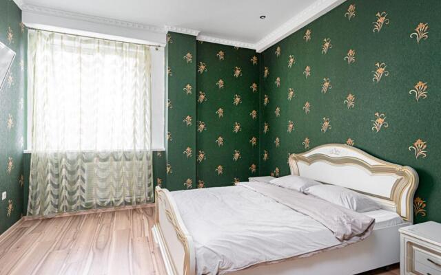 Апартаменты Роскошные возле Чаши