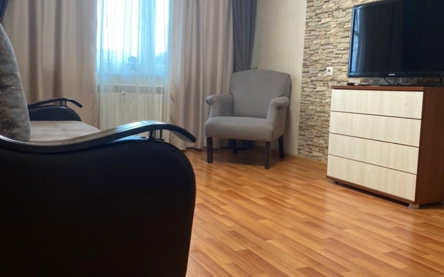Dvukhkomnatnaya Na Maksyutova 6 Apartments