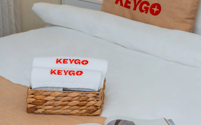 Keygo #0158 1 Spalnya, Balkon, v Tsentre Goroda Apartments