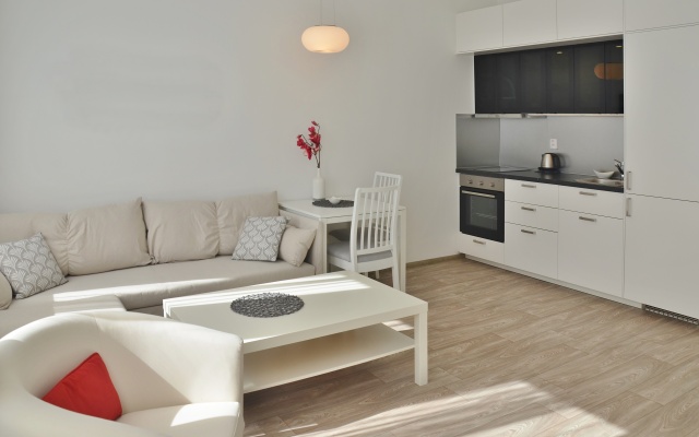 Reunion Apartments