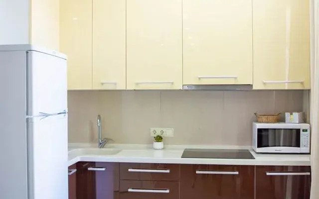 Na Tavricheskoy 7k3 Apartments