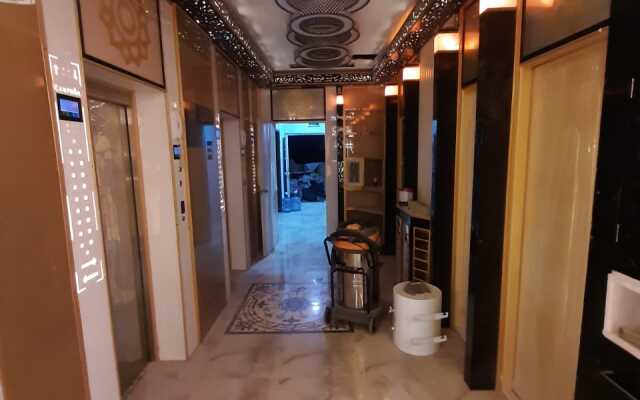 Camphor Hotel