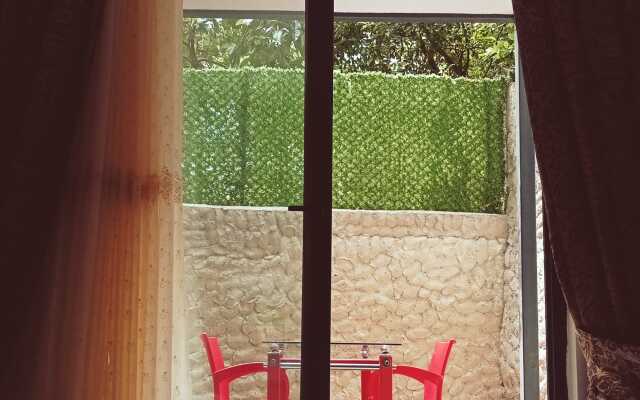 Loren Hotel & Suites