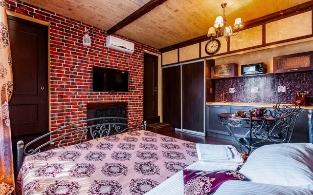 Apartments Okno v Paris Gostiny Dvor and Co. on Lenina 5