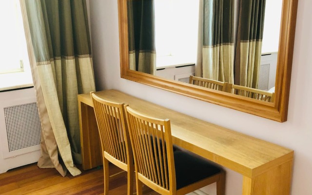 Na Tverskom Bulvare Apartments